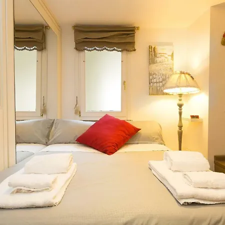 Lejlighed Pantheon Romantic Loft Rom