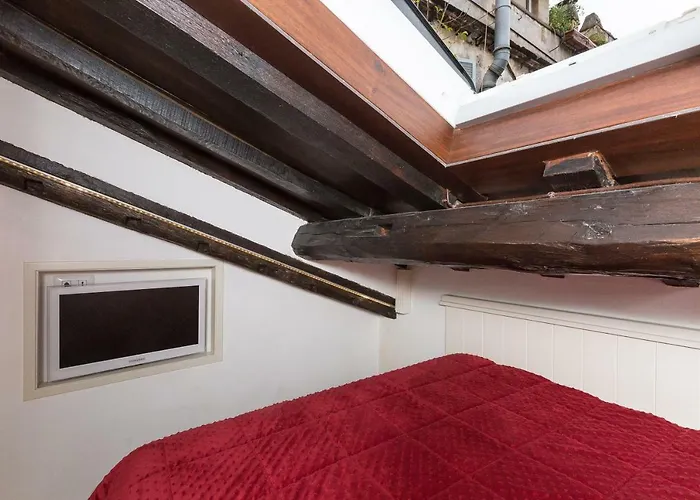 公寓 Pantheon Romantic Loft *